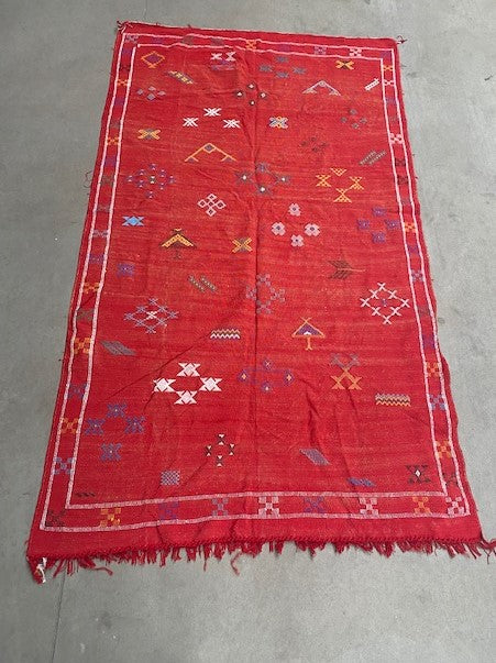 Sabra tapijt rood