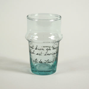 Gerecycleerd handgeschilderd glas met  A Saint Exupéry quote